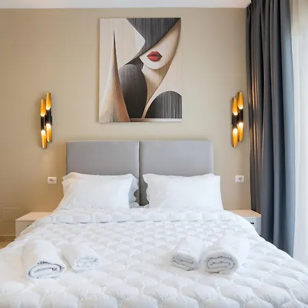 Апартаменты Exclusive Spacious 2bedroom Escape In