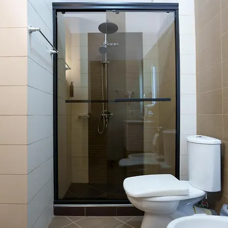 Апартаменты Exclusive Spacious 2bedroom Escape In