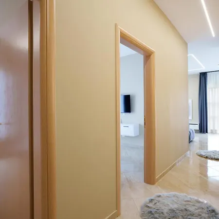 Апартаменты Exclusive Spacious 2bedroom Escape In *