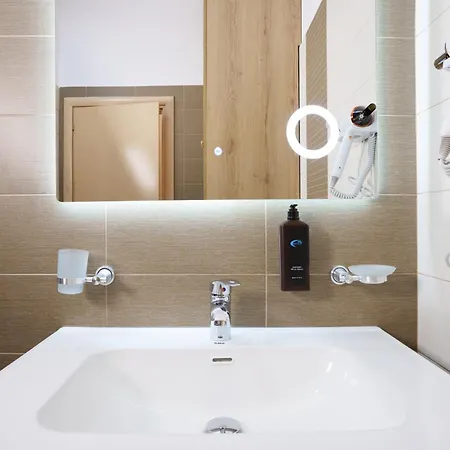 Exclusive Spacious 2bedroom Escape In * Дуррес